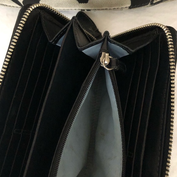 Coach Zoe Hobo shoulder bag Black signature C Leather Silver hardware EUC - Picture 16 of 16